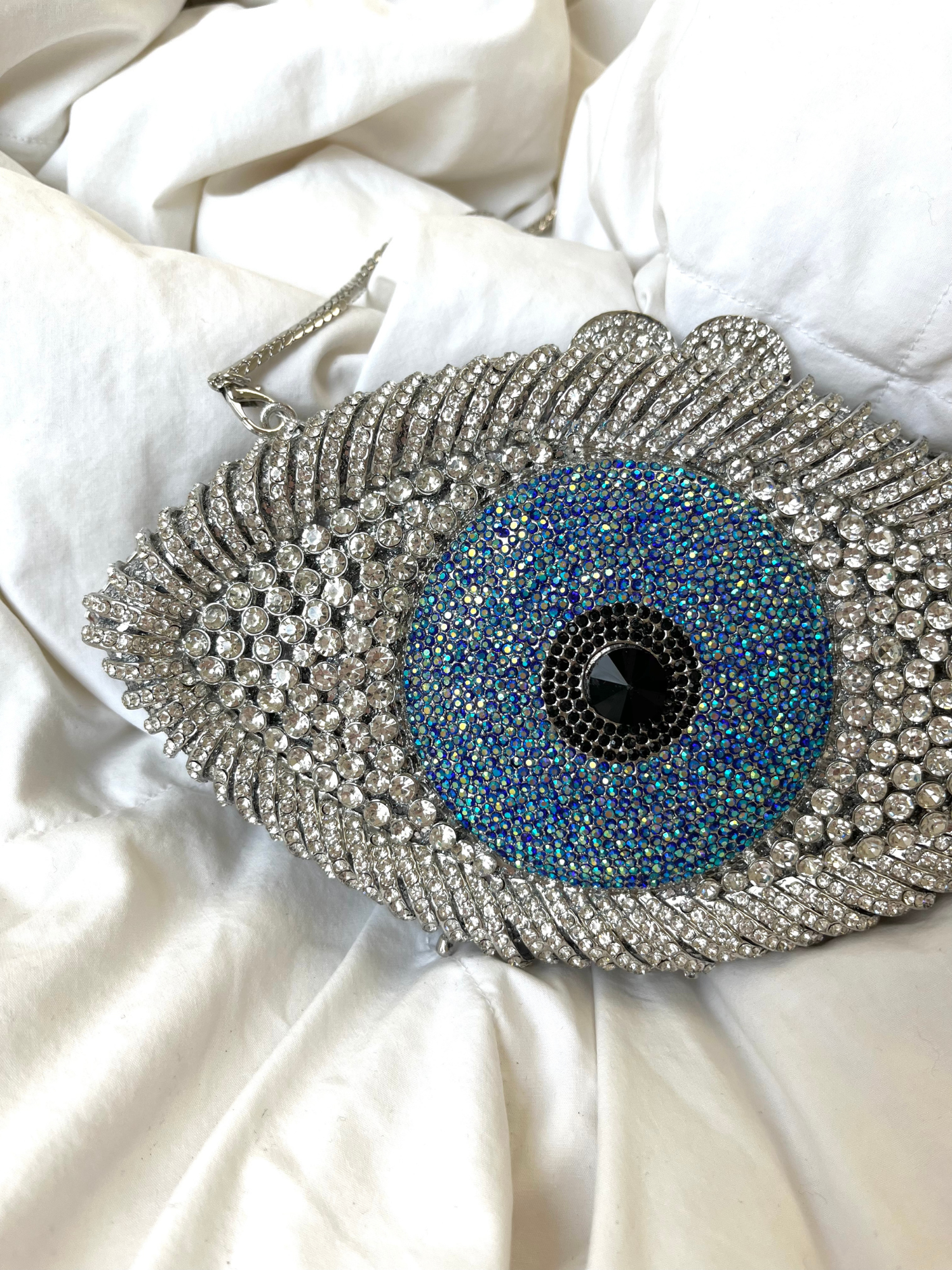 Bolso ojo protector diamantes