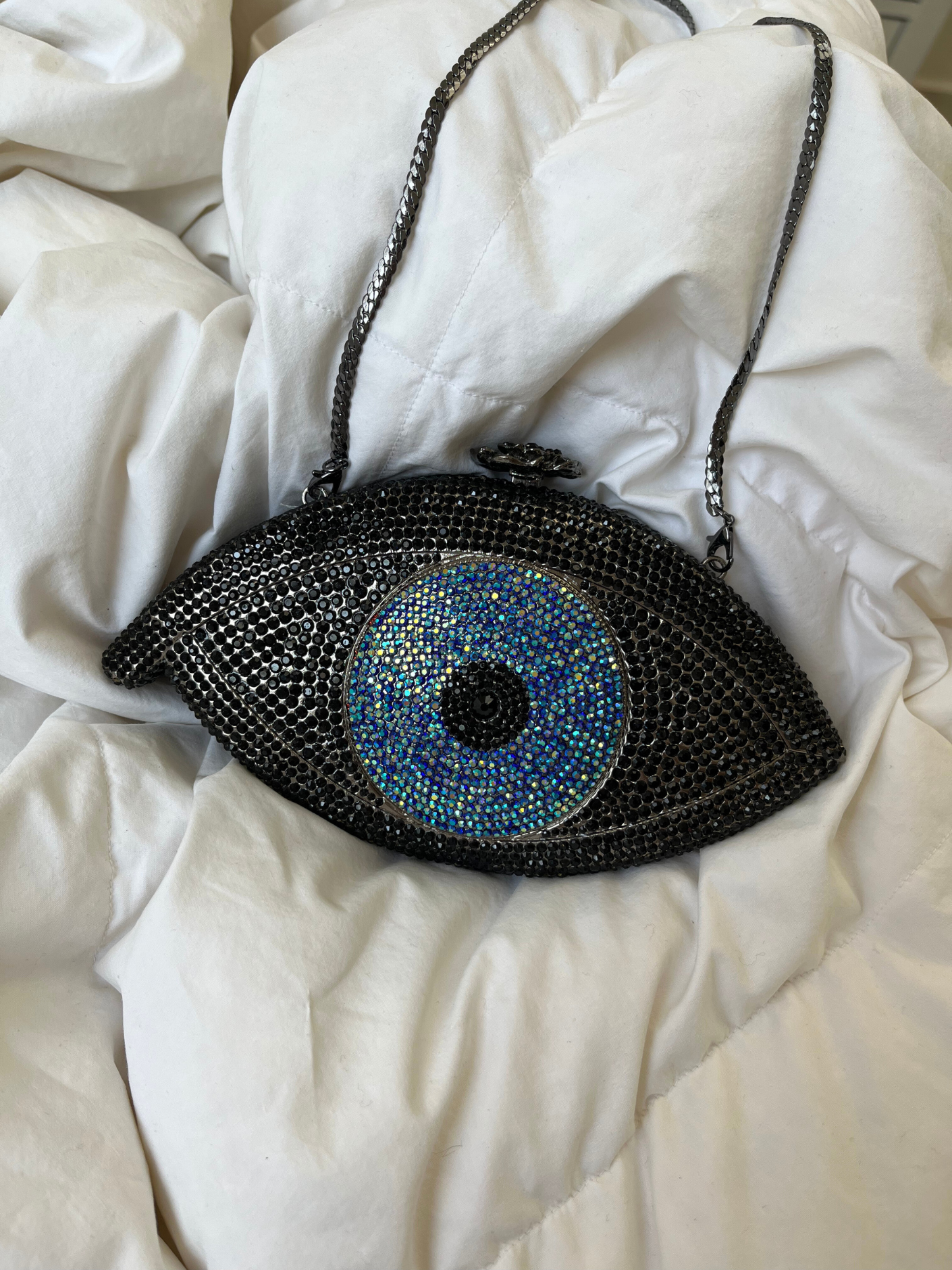 Bolso ojo protector diamantes