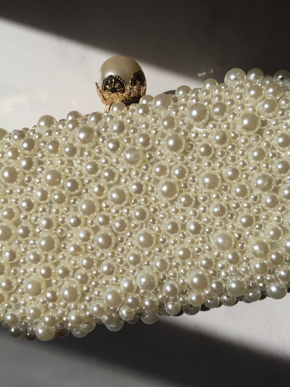 Bolso clutch perlas bordado