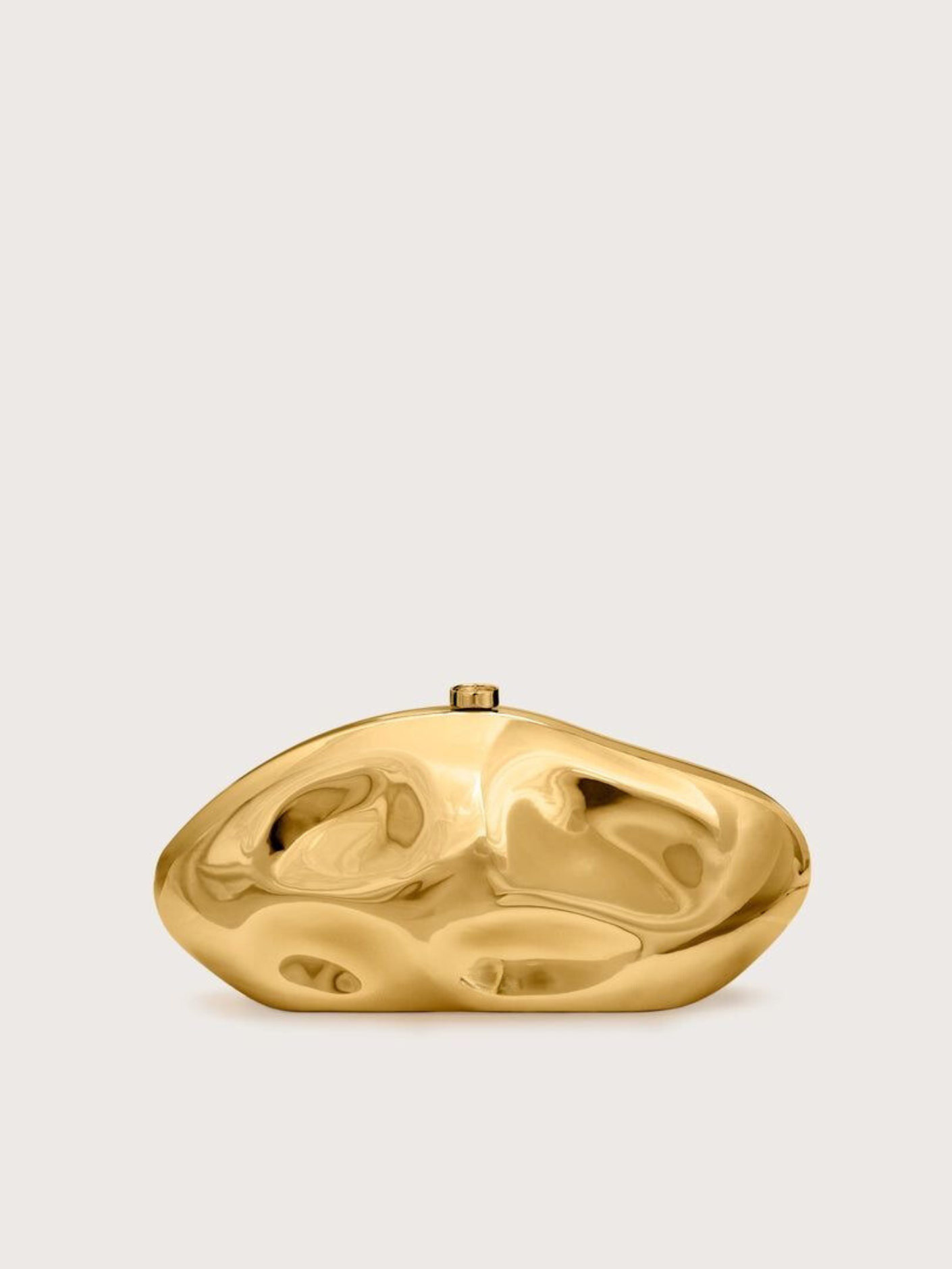 Bolso clutch escultura metálico