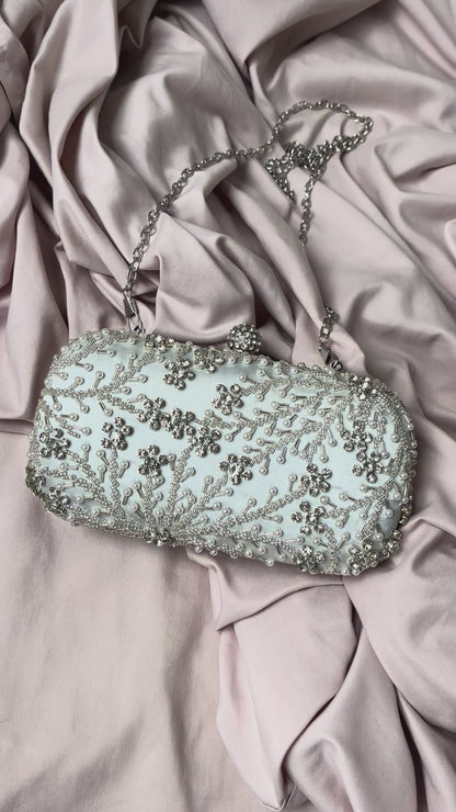 Bolso clutch bordado diamantes perlas